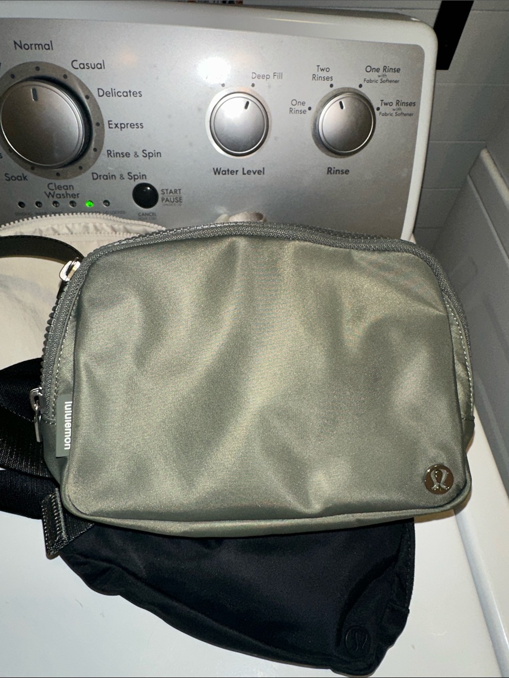lululemon athletica Olive Green Men’s Belt Bag